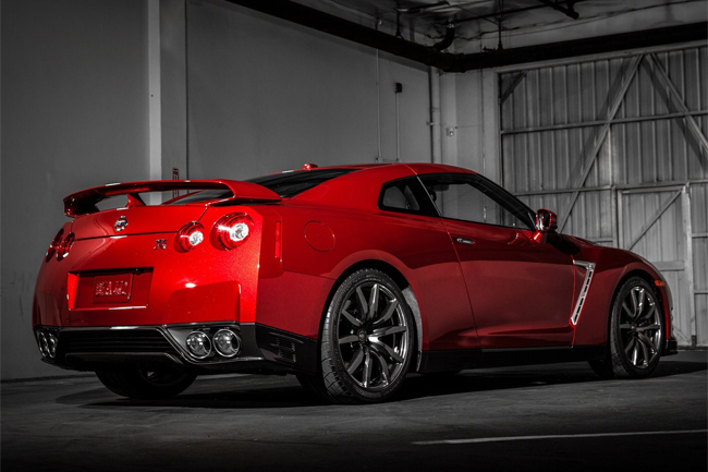 nissan-gt-r-2014-trasera