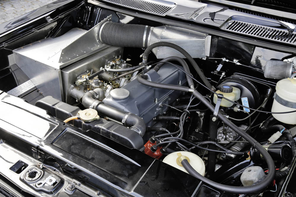 motor Opel Rekord C Black Widow