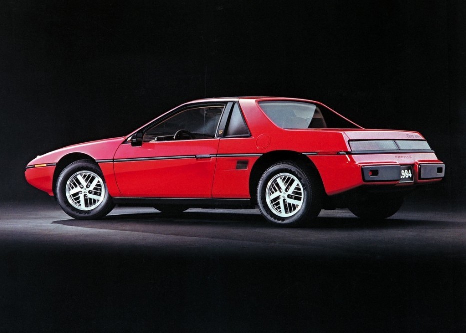 1984-Pontiac-Fiero-Coupe-C5218-0172-1024x731