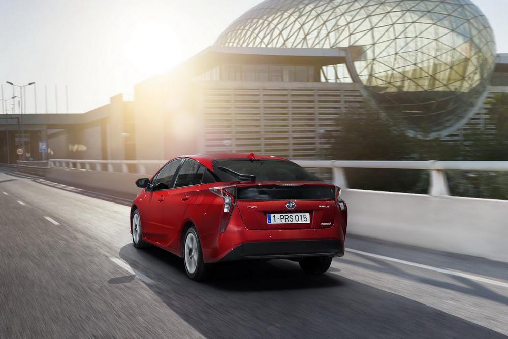 Toyota-Prius-2016 (9)