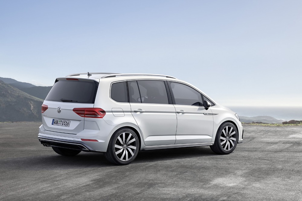 volkswagen-touran-r-line-2015 (4)
