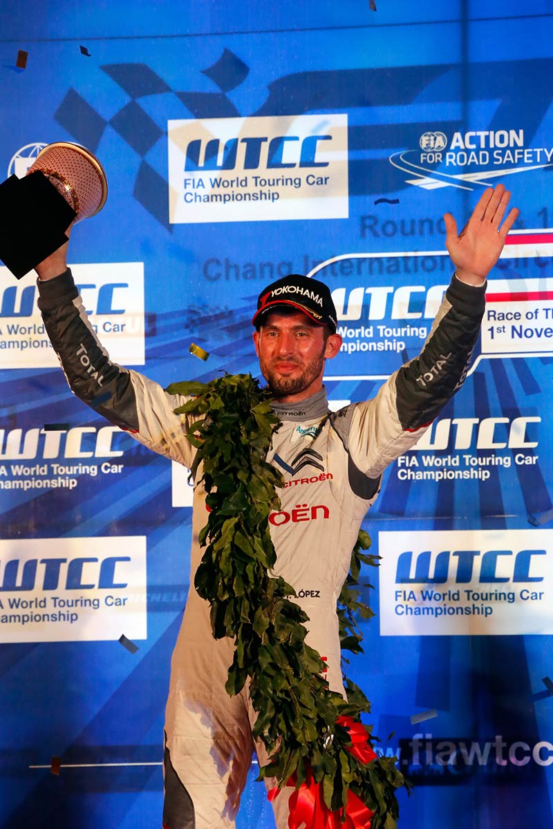 jose-maria-lopez-campeon-mundial-turismos-2015