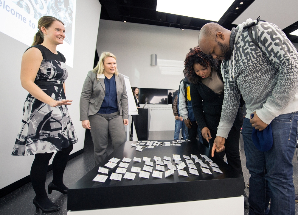 mercedes-benz-programa-integracion-refugiados (3)