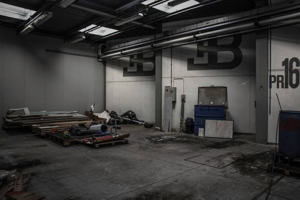 fabrica-abandonada-bugatti (28)