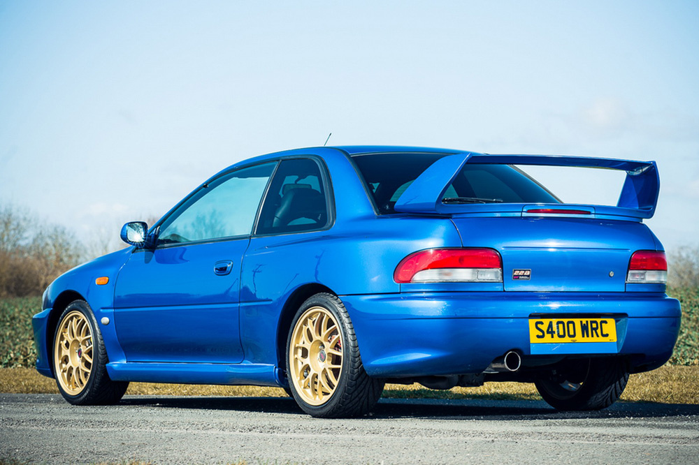 Subaru Impreza 22B STI trasera