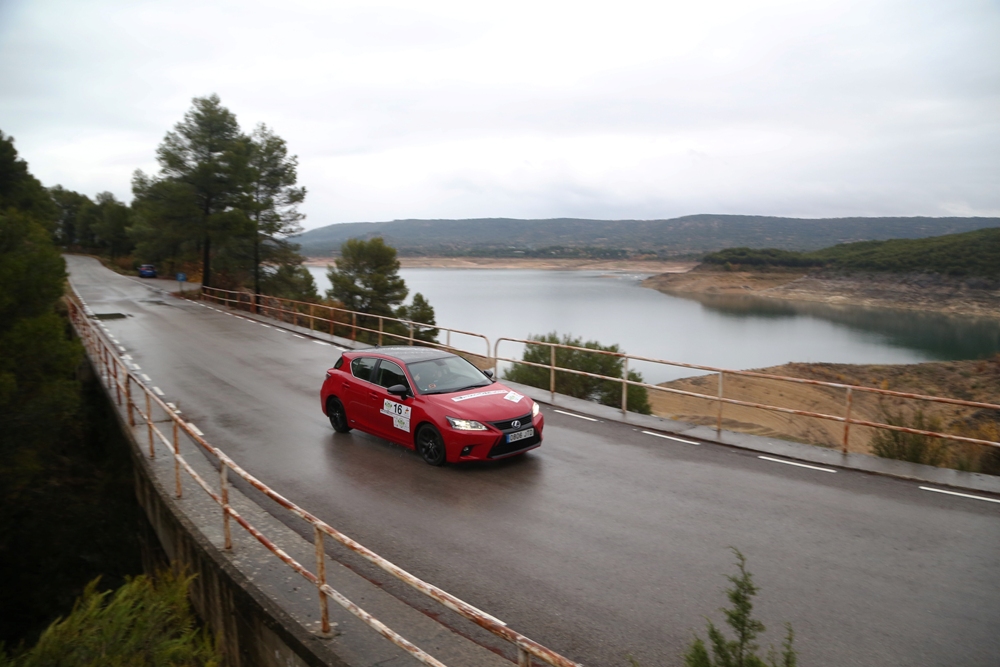 iii-eco-rally-auto-bild-2016-lexus-7