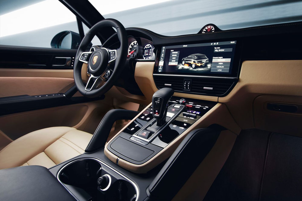 interior Porsche Cayenne 2018