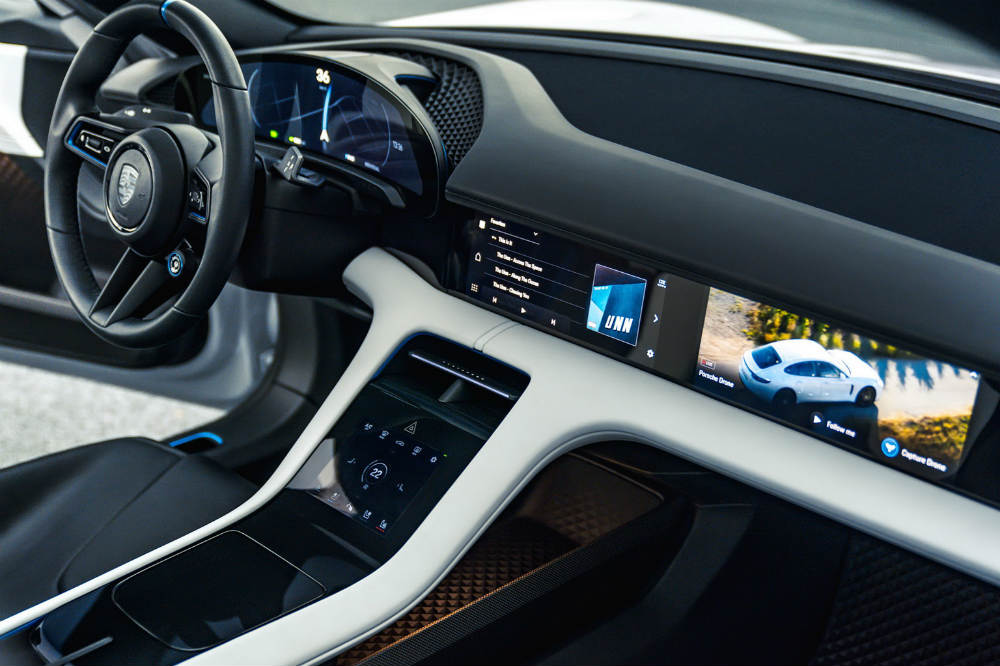 Porsche Mission E Cross Turismo 1