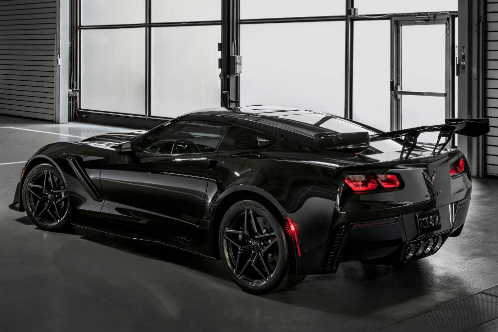 Los coches de producción con los alerones más bestiales