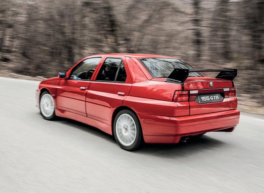 Alfa Romeo 155 GTA Stradale