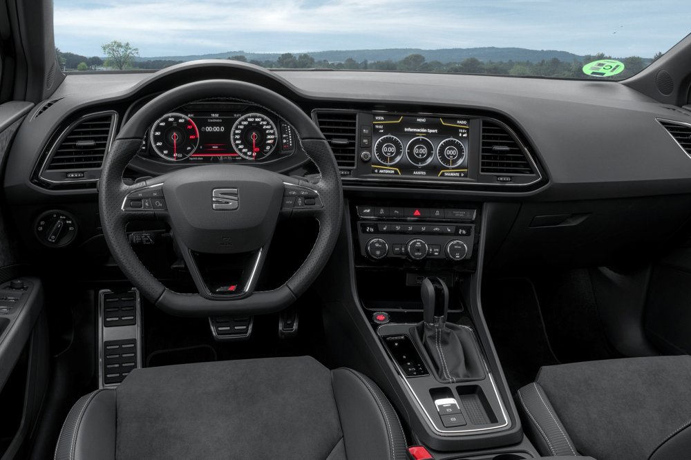 SEAT León ST Cupra Black Carbon