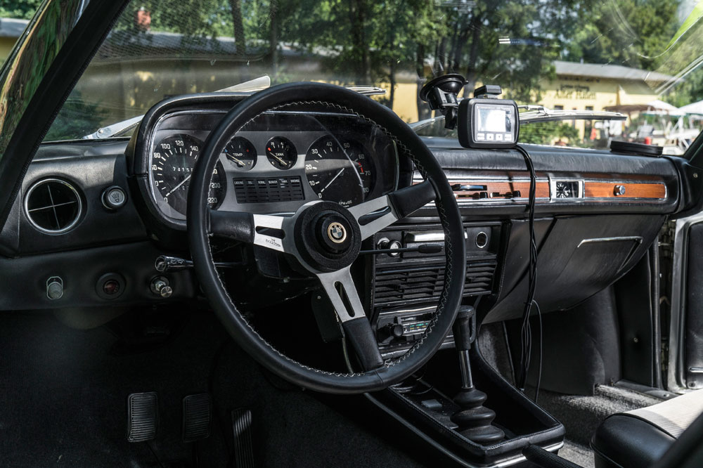 Interior del BMW 2002 GT4 Frua