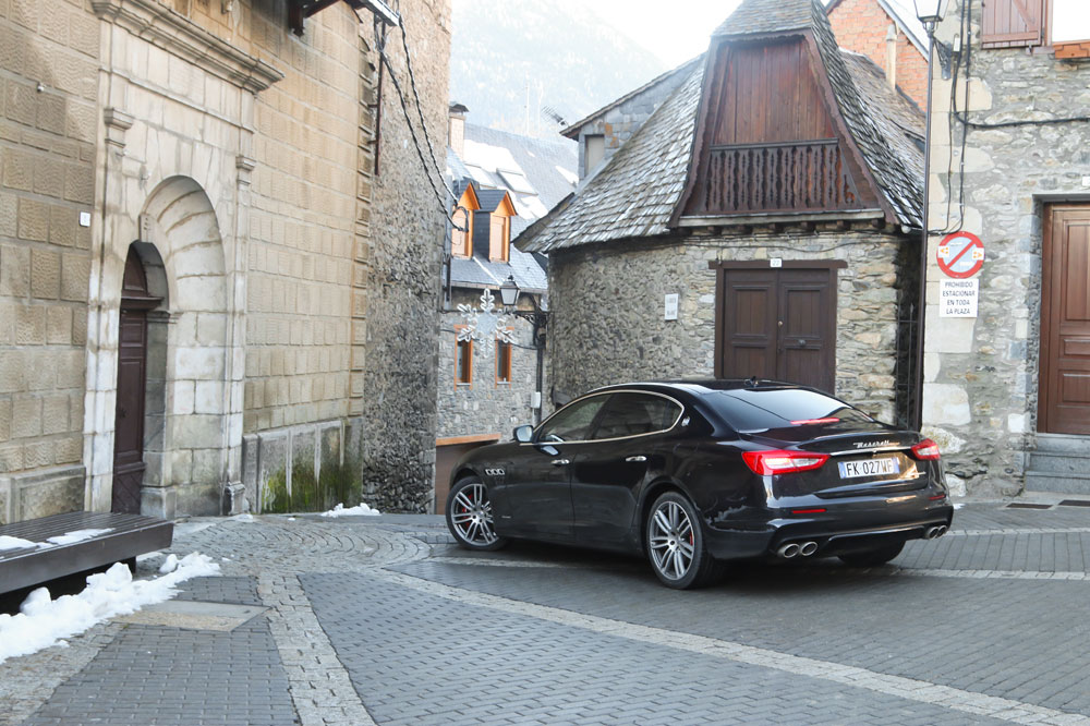Maserati Quattroporte trasera