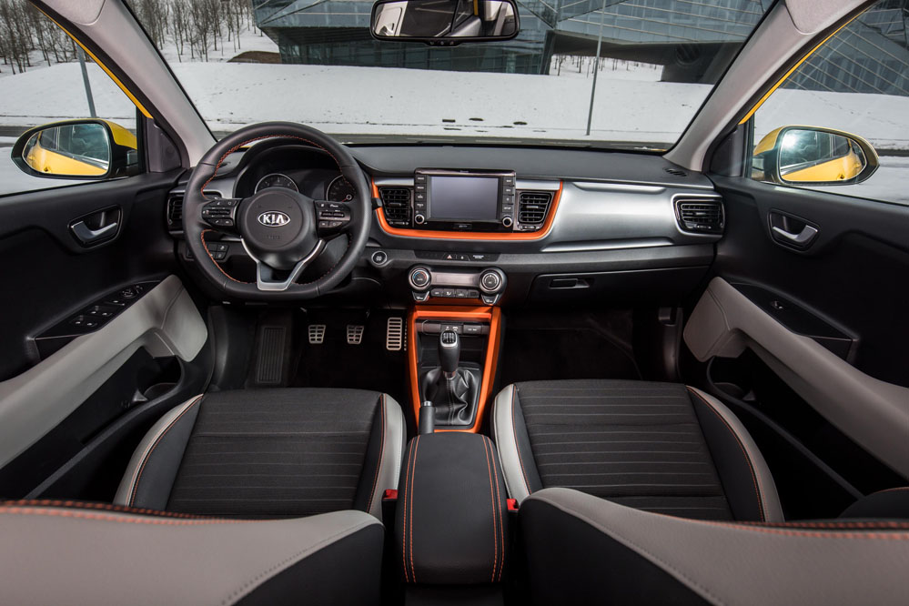 interior KIA Stonic 1.6 CRDi Drive