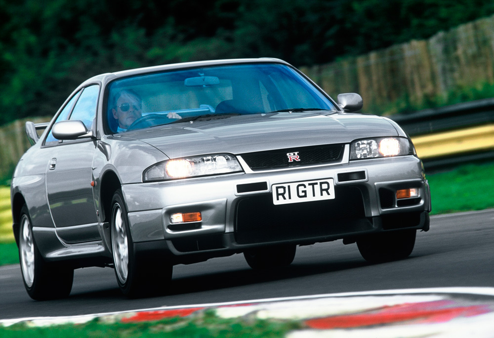 Nissan GT-R R33 circuito