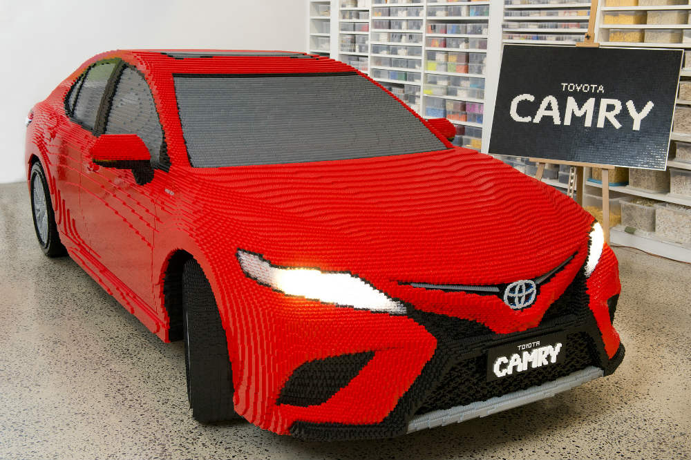11 coches de LEGO construidos a tamaño real