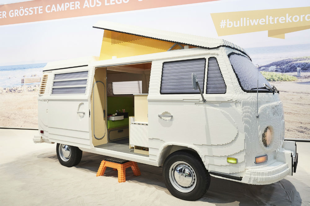 11 coches de LEGO construidos a tamaño real