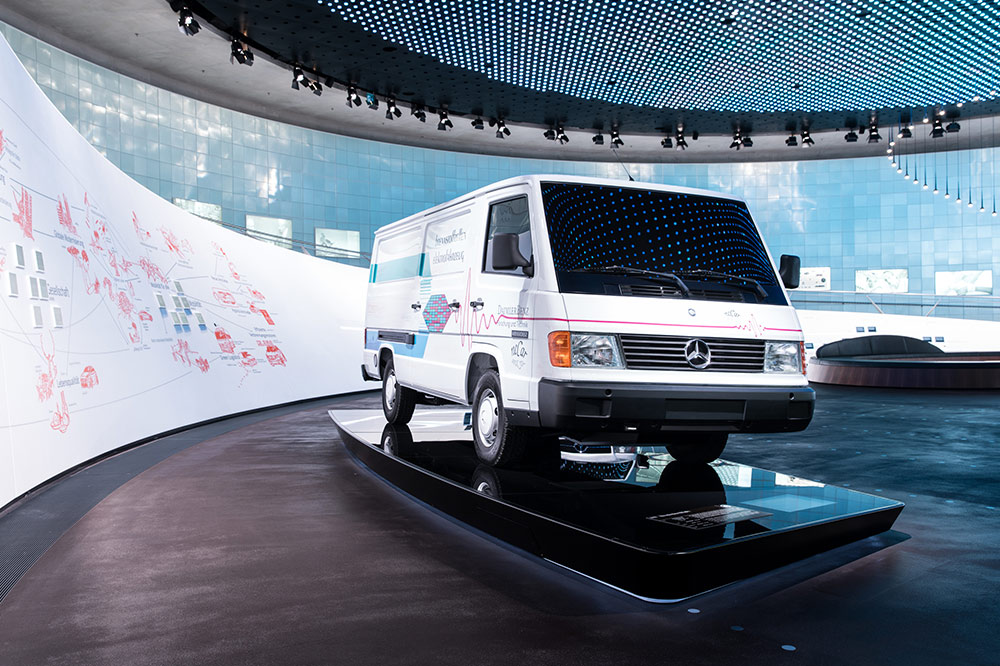 mercedes necar 1 frontal