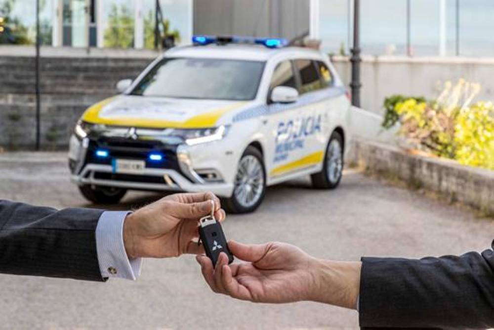 Mitsubishi Outlander PHEV Policía Municipal Madrid