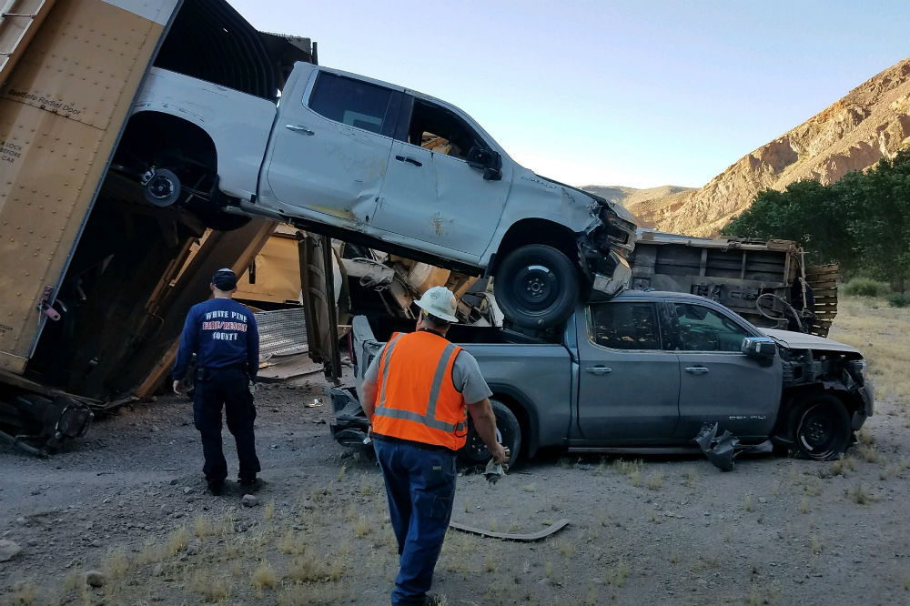 Descarrila un tren cargado de Jeep Gladiator