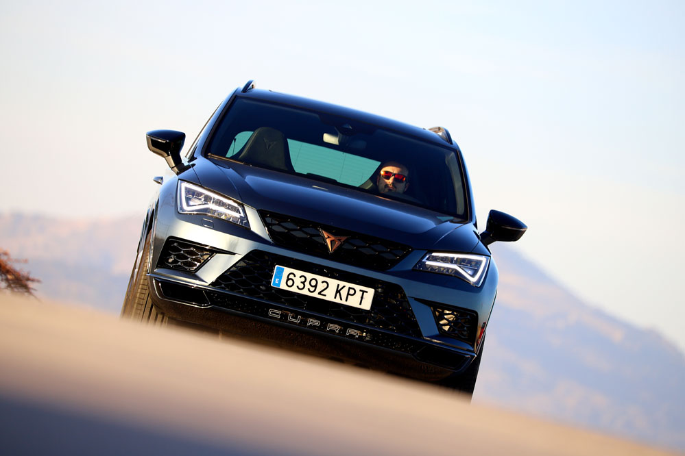 El Cupra Ateca será uno de los coches que tengan los jugadores del FC Barcelona