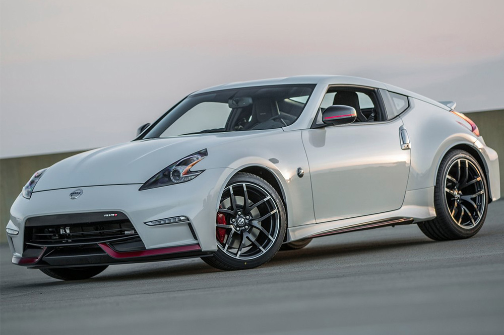 deportivos con motor de aspiración natural 370z