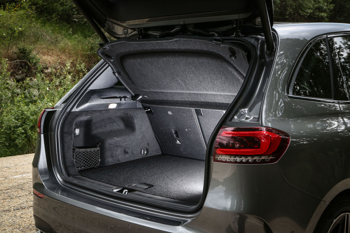 maletero del Mercedes B 200 d 8G-DCT