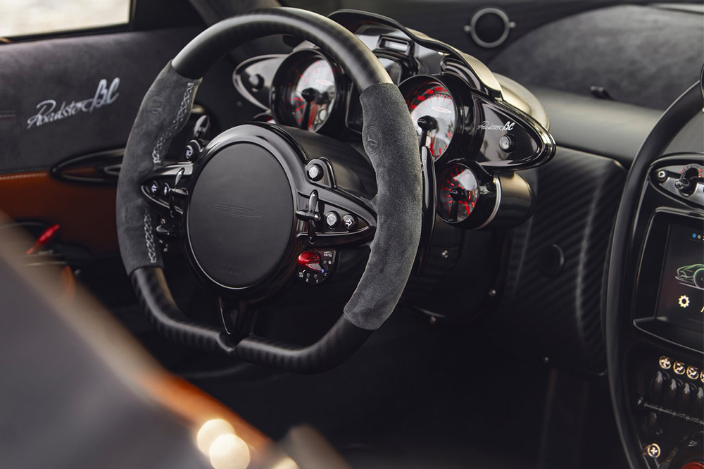 Pagani Huayra Roadster BC interior