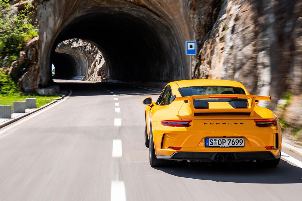 Porsche 911 GT3 trasera