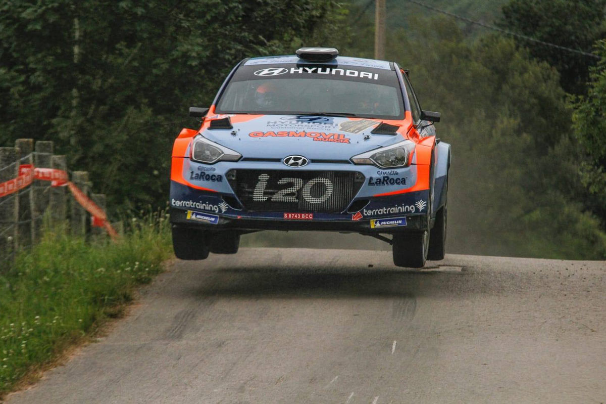 Dani Sordo saltando en el Rallye Memorial Cristian López 2019