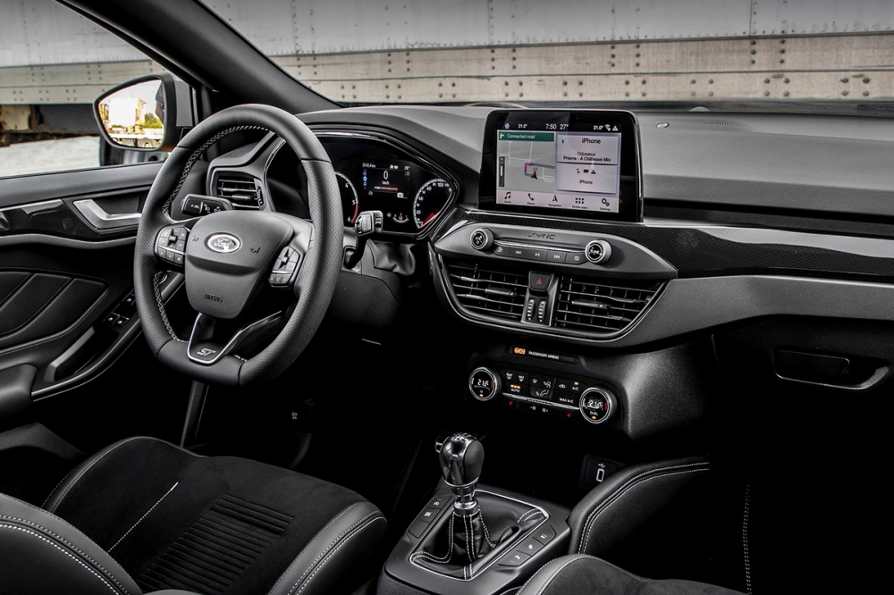 Interior del Ford Focus ST Sportbreak 2019