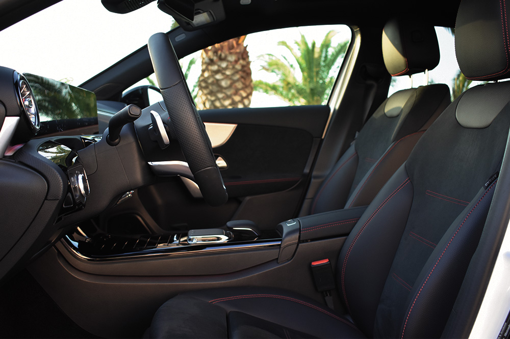 interior del Mercedes Clase A 200 Sedán