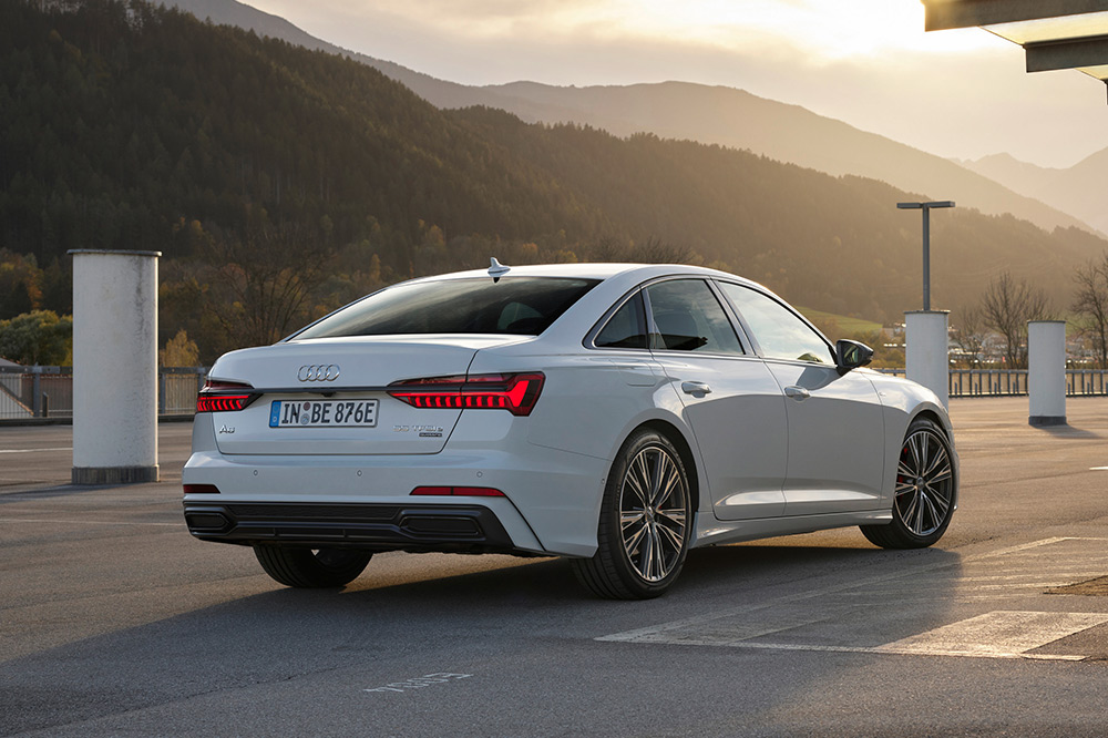 Audi A6 55 TFSIe quattro zaga