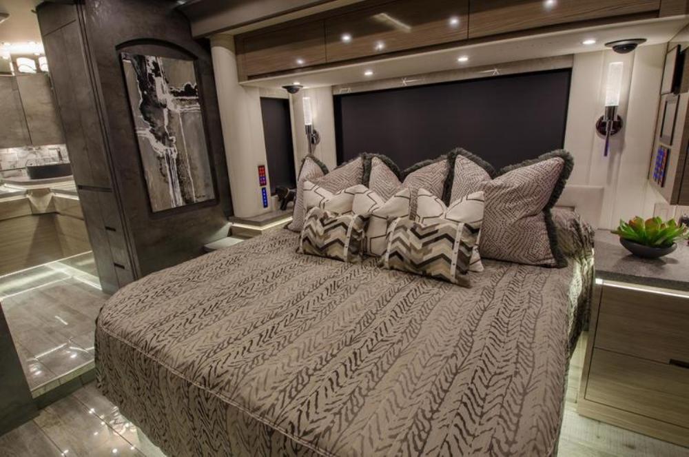 Newell Coach p50 1675