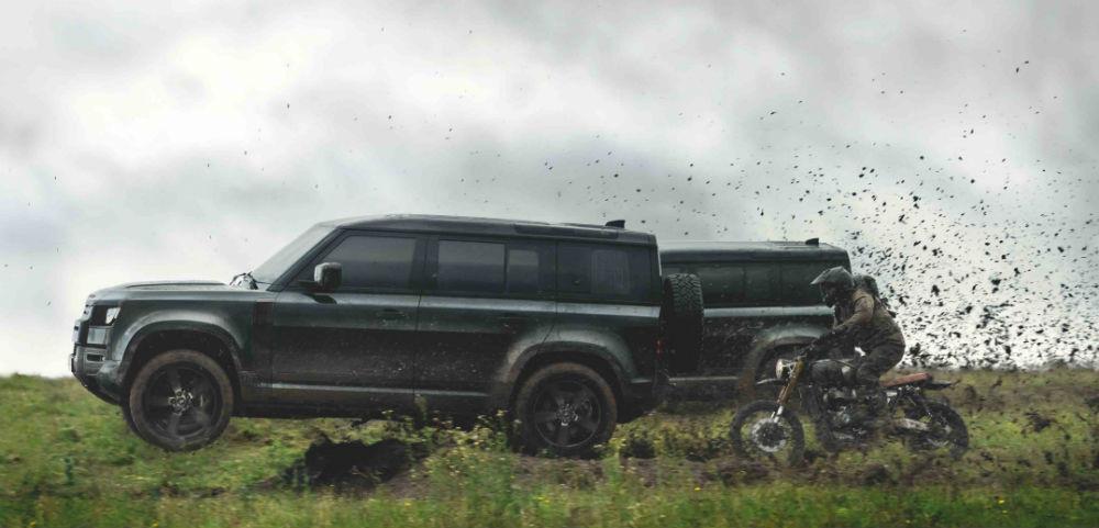 Land Rover Defender James Bond