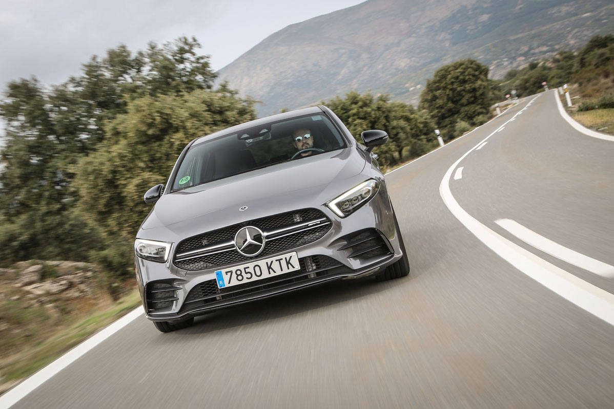 foto dinámica de la prueba del Mercedes-AMG A 35 4MATIC+