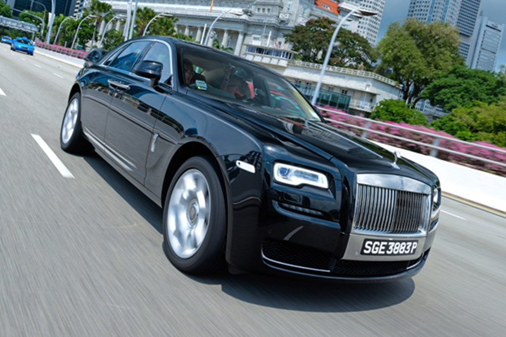 Chófer oficial de Rolls-Royce 