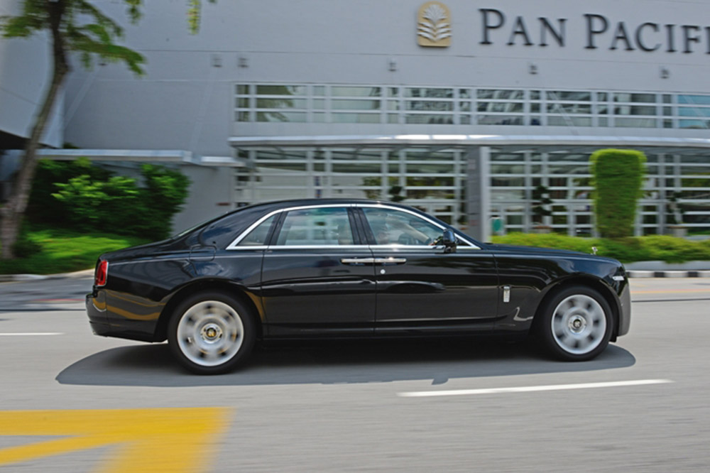 Chófer oficial de Rolls-Royce 