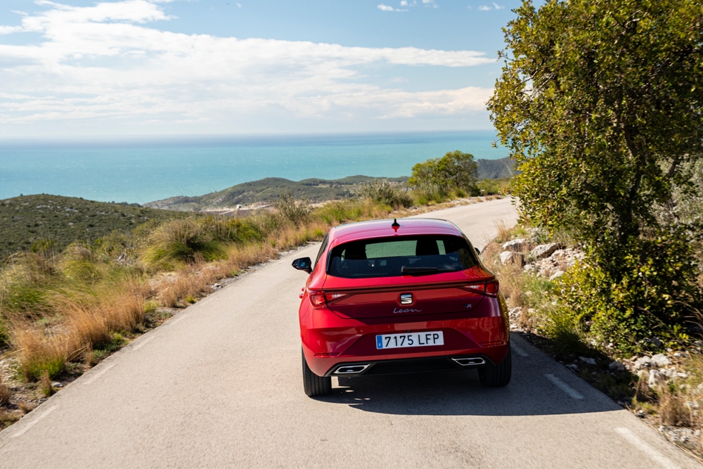 SEAT León 2020 pisa carretera primera vez