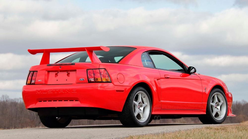 Subasta Ford Mustang SVT Cobra R 2000