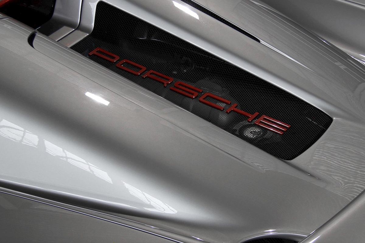 cubierta del motor del Porsche Carrera GTZ Zagato