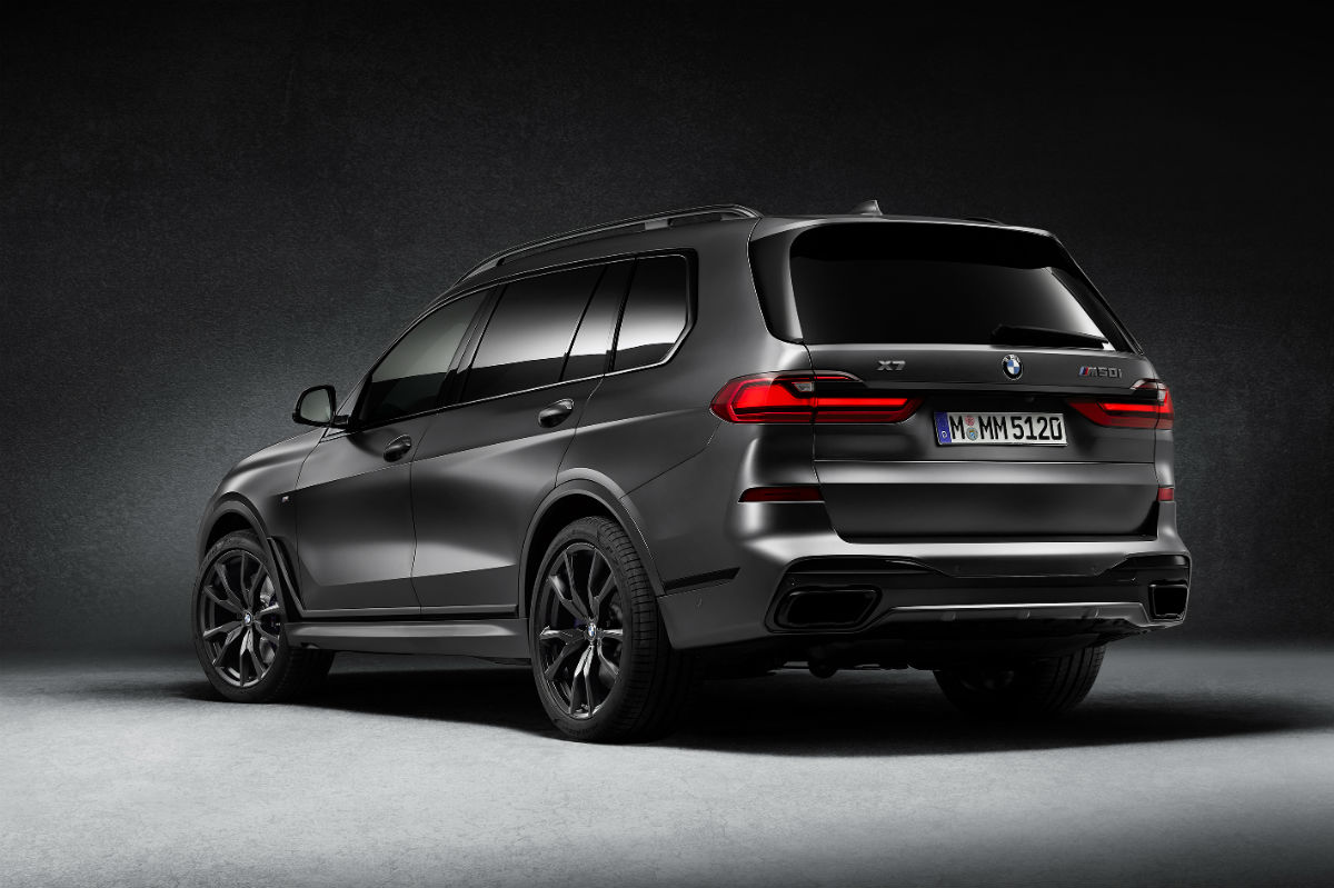 BMW X7 Dark Shadow Edition