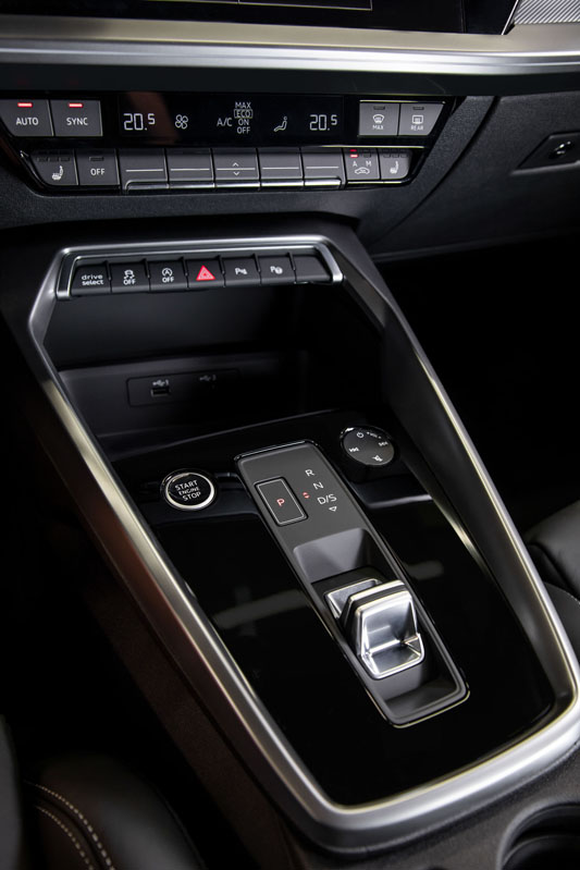 consola central del Audi A3 Sportback 2020 35 TFSI MHEV