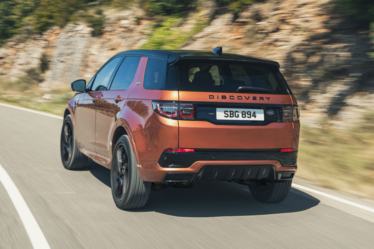 Land Rover Discovery Sport 2021 trasera