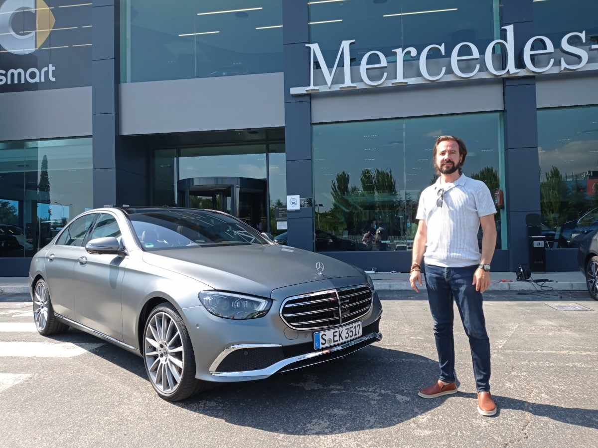 El redactor Rafa Cid antes de la prueba del Mercedes Clase E 2021