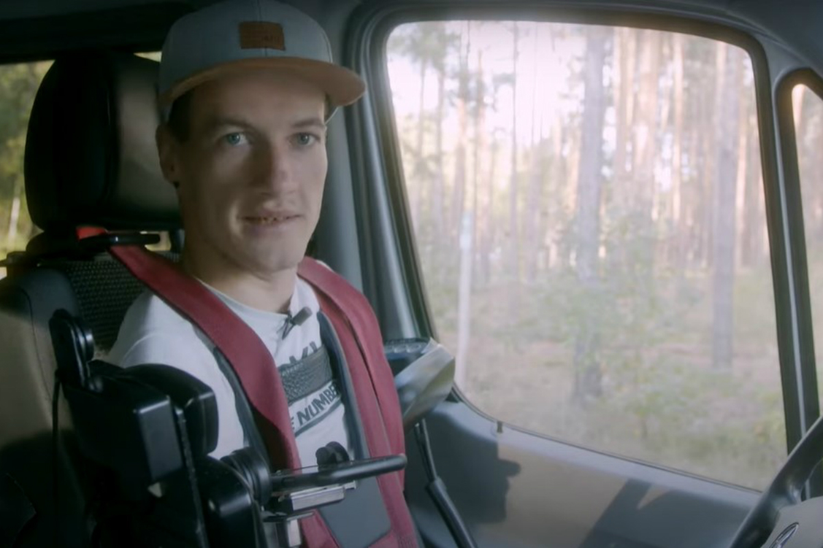 Janis McDavid y su Mercedes Sprinter