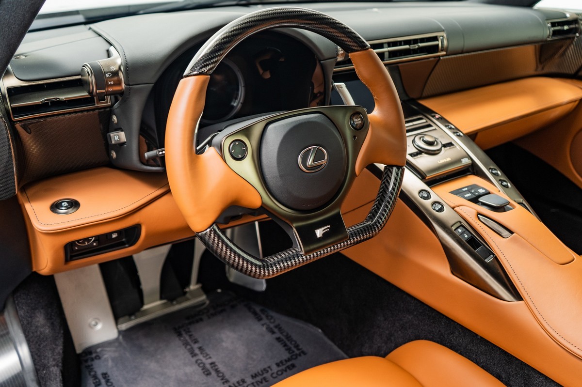 Lexus LFA unico venta interior