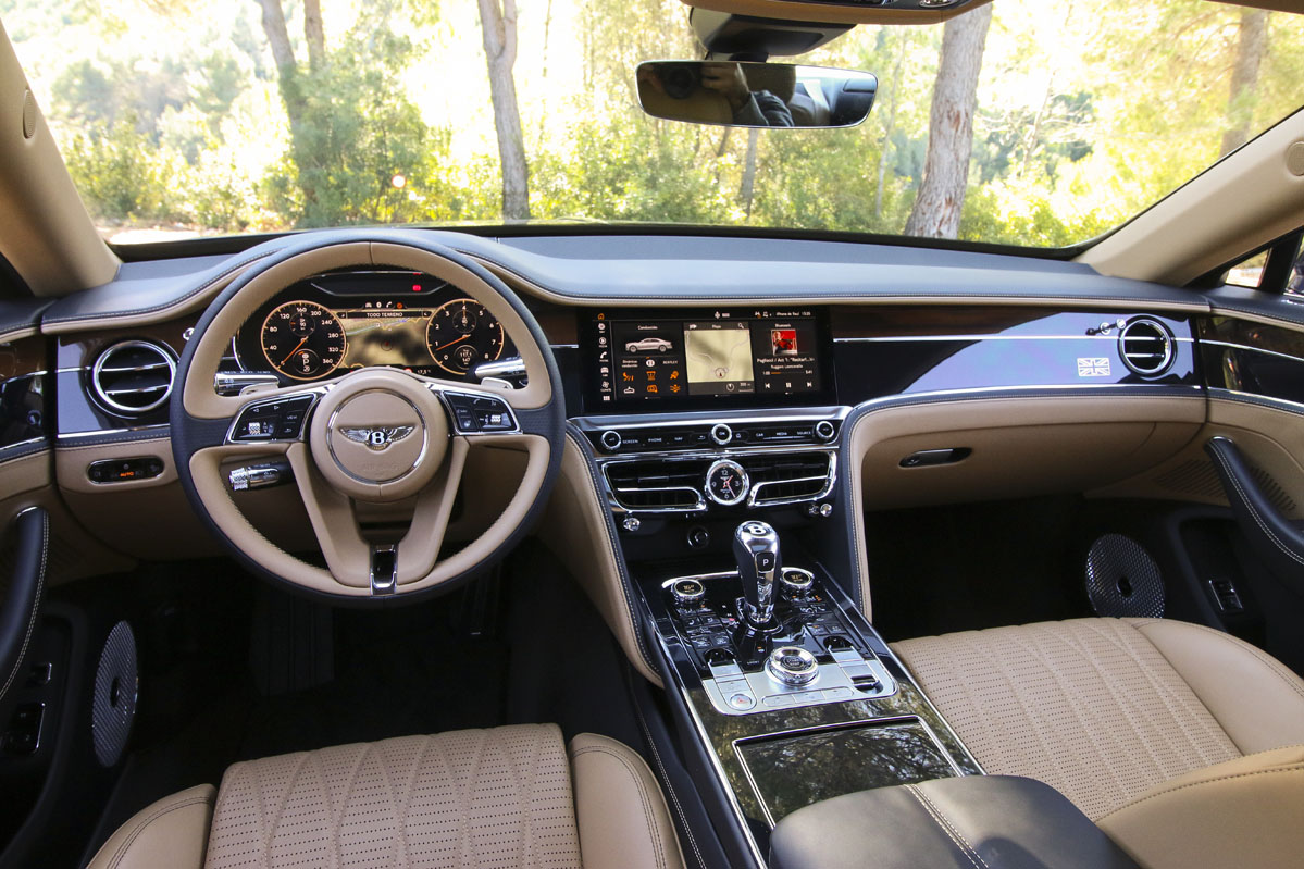 habitáculo del Bentley Flying Spur W12 2020