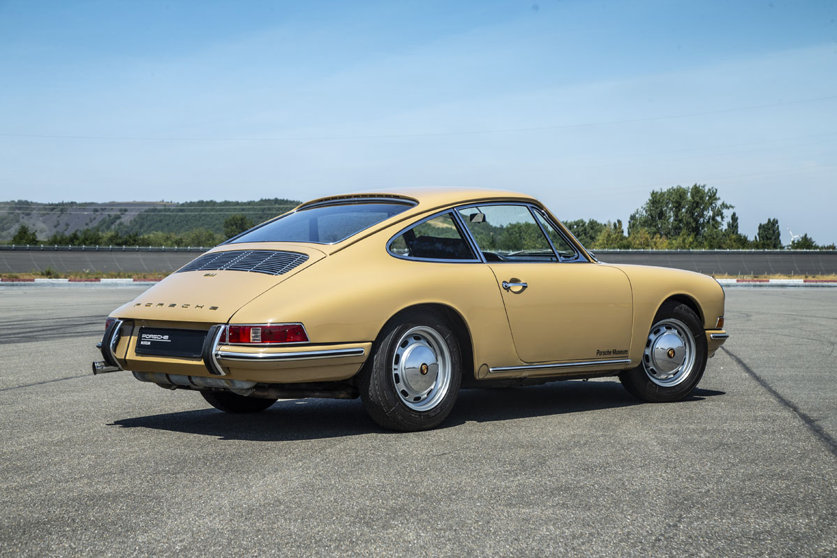 tres cuartos trasera Porsche 911 2.0 F Series (1964)