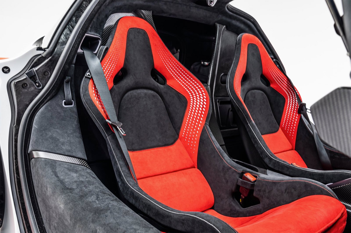 asientos Alcantara del McLaren Sabre